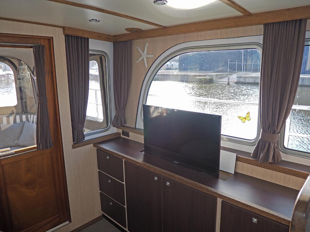 Wheelhouse, Accommodation